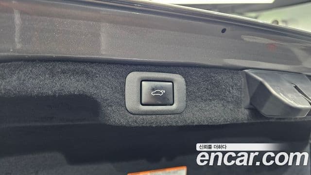 Lexus LS500 2023 — Photo 11/20