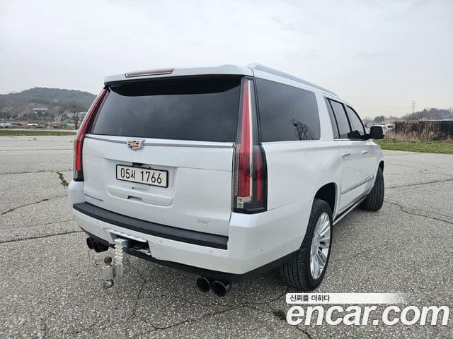 Cadillac Escalade 2018 — Photo 16/20