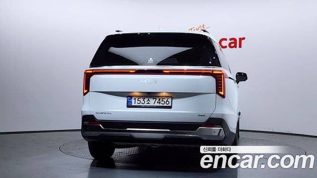 Kia Carnival 2024 — ფოტო 4/20