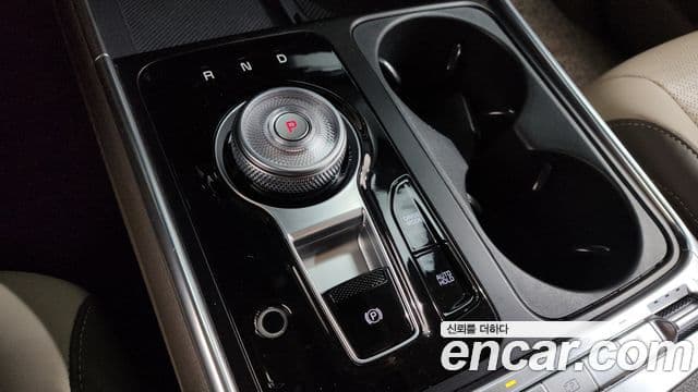 Kia Carnival 2024 — ფოტო 9/20