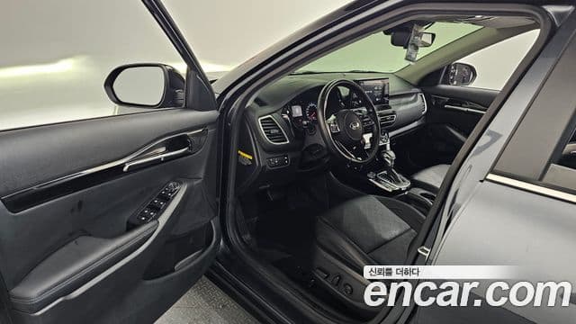 Kia Seltos 2019 — фото 10 из 20