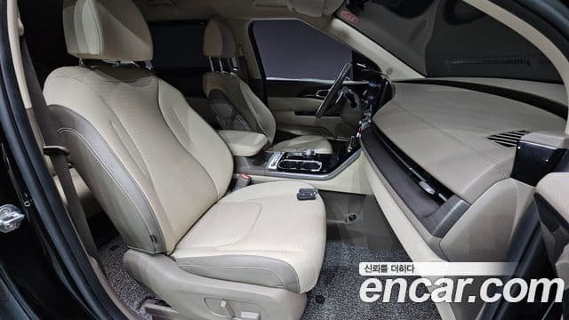 Kia Carnival 2021 — Фото 10/20