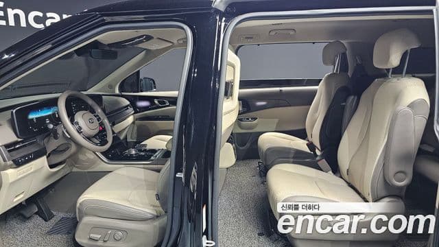 Kia Carnival 2021 — Фото 16/20