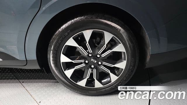 Kia Carnival 2020 — Фото 5/20