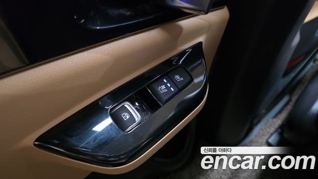 Kia Carnival 2020 — Фото 19/20