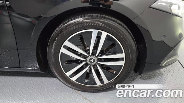 Mercedes-Benz A-Class 2021 — ფოტო 5/20