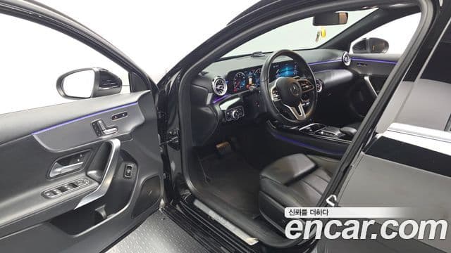 Mercedes-Benz A-Class 2021 — ფოტო 10/20