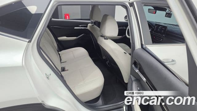 Kia Seltos 2022 — Şəkil 12/20