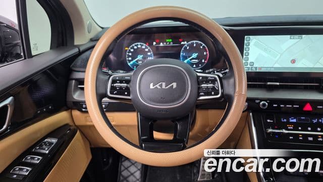 Kia Carnival 2022 — фото 14 из 20