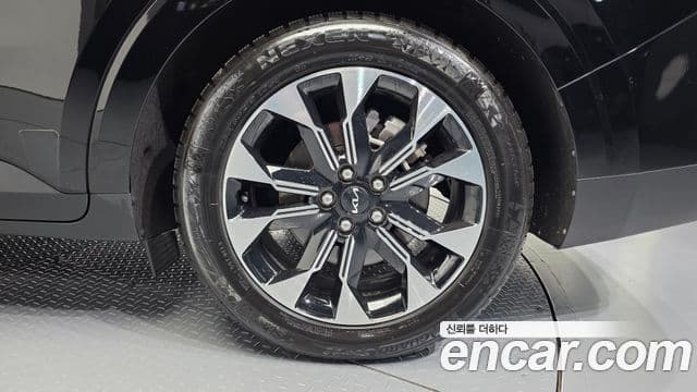 Kia Carnival 2022 — Photo 10/35