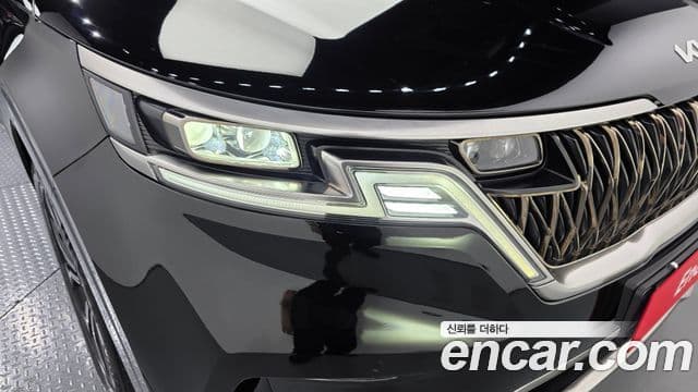 Kia Carnival 2022 — Photo 2/35