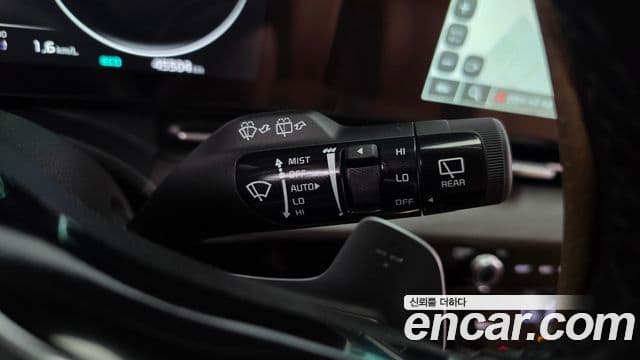 Kia Carnival 2022 — Photo 21/35