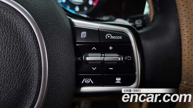 Kia Carnival 2022 — Photo 3/35
