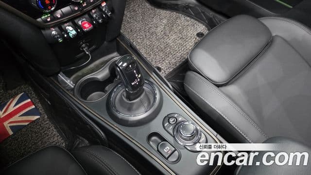 Mini Cooper Countryman 2024 — фото 9 из 20