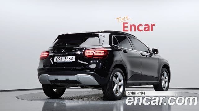Mercedes-Benz GLA-Class 2018 — Фото 2/20