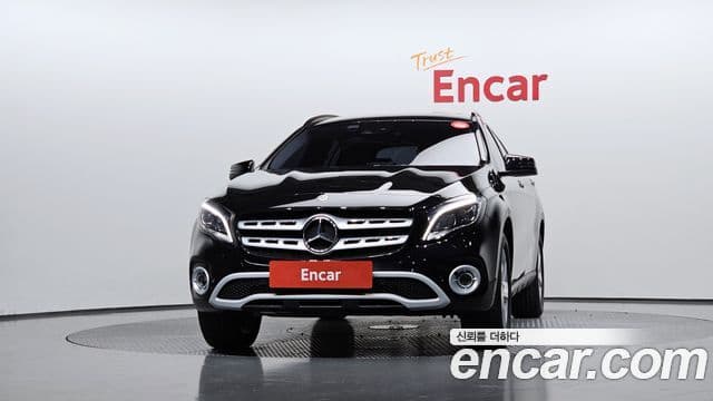 Mercedes-Benz GLA-Class 2018 — Фото 3/20
