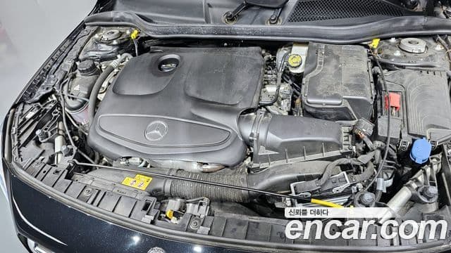 Mercedes-Benz GLA-Class 2018 — Фото 6/20