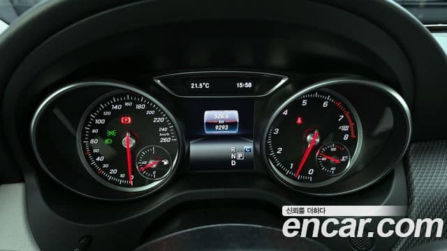 Mercedes-Benz GLA-Class 2018 — Фото 8/20