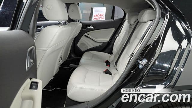 Mercedes-Benz GLA-Class 2018 — Фото 12/20
