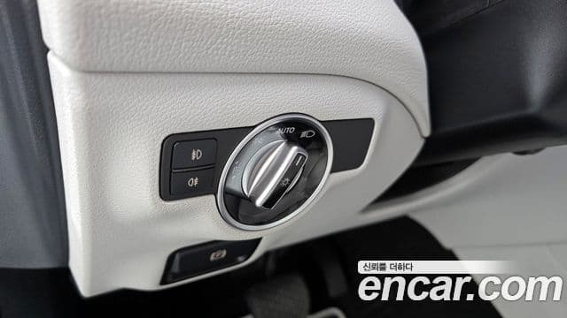 Mercedes-Benz GLA-Class 2018 — Фото 18/20