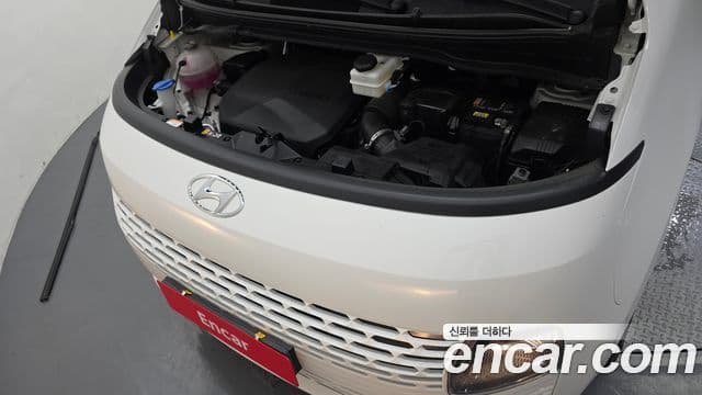 Hyundai Staria 2022 — ფოტო 6/20