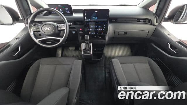 Hyundai Staria 2022 — ფოტო 7/20