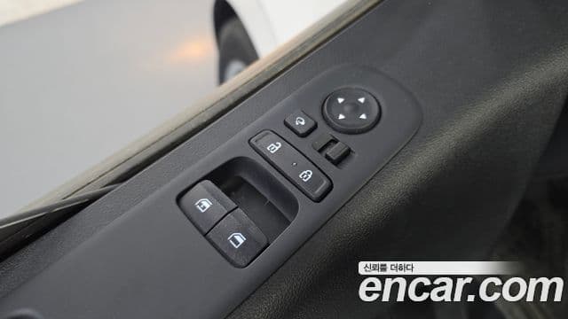 Hyundai Staria 2022 — ფოტო 12/20