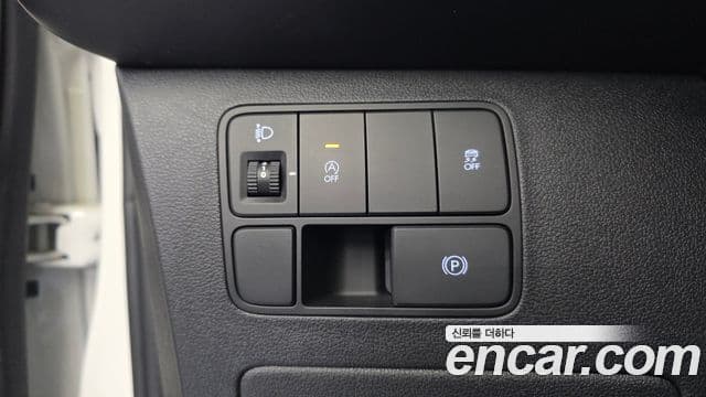 Hyundai Staria 2022 — ფოტო 13/20
