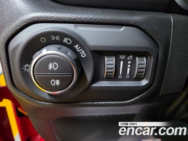 Jeep Wrangler 2023 — Şəkil 6/20