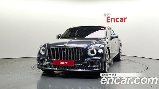 Bentley Flying Spur 2022 — ფოტო 14/20