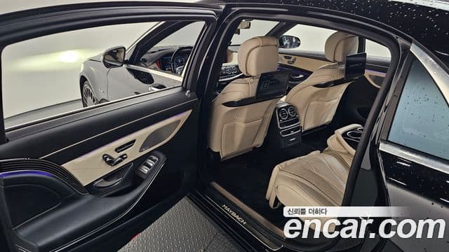 Mercedes-Benz S-Class 2018 — ფოტო 19/20