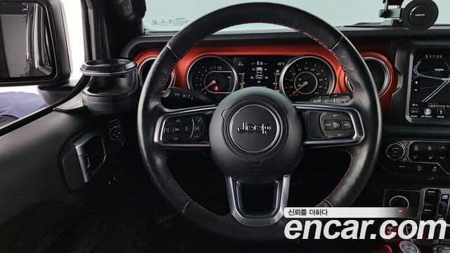 Jeep Wrangler 2018 — Фото 13/20