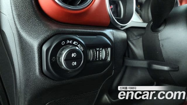 Jeep Wrangler 2018 — Фото 16/20