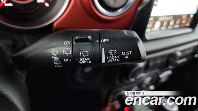 Jeep Wrangler 2018 — Şəkil 17/33