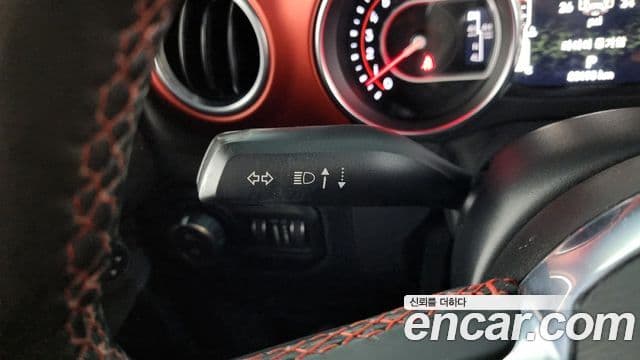 Jeep Wrangler 2018 — Şəkil 7/33