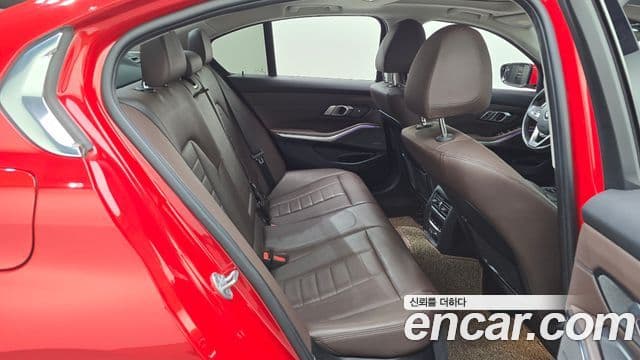 BMW 3 Series 2019 — Şəkil 12/20