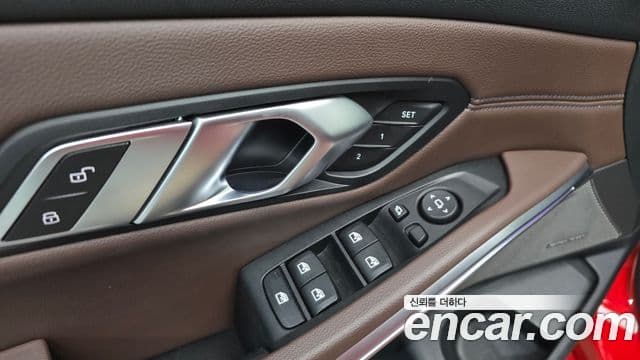 BMW 3 Series 2019 — Şəkil 18/35