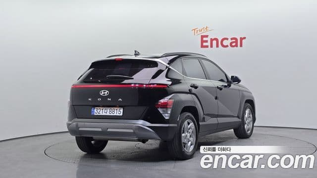 Hyundai Kona 2023 — Фото 2/20