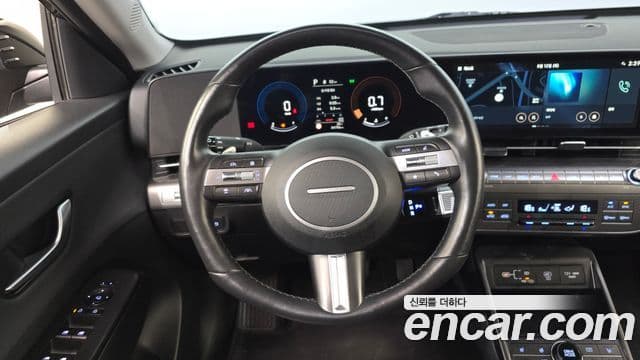 Hyundai Kona 2023 — Фото 14/20