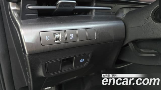 Hyundai Kona Hybrid 2023 — Photo 25/33