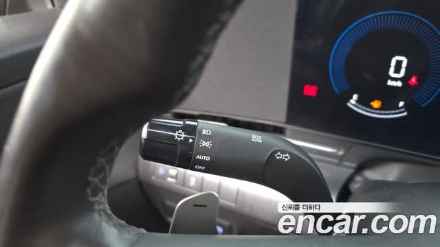 Hyundai Kona Hybrid 2023 — Photo 29/33