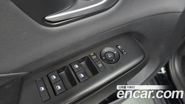 Hyundai Kona Hybrid 2023 — Photo 30/33