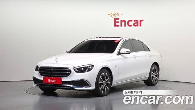 Mercedes-Benz E-Class 2021 — Фото 1/20