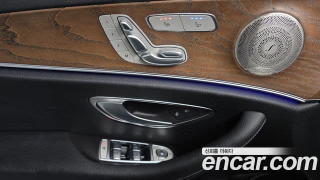 Mercedes-Benz E-Class 2021 — Фото 13/20