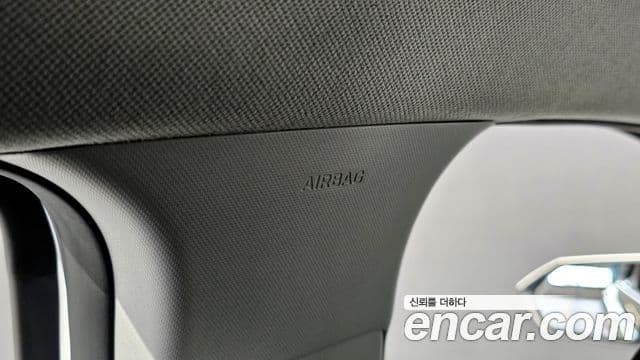Hyundai The New Avante Hybrid 2022 — Photo 28/31