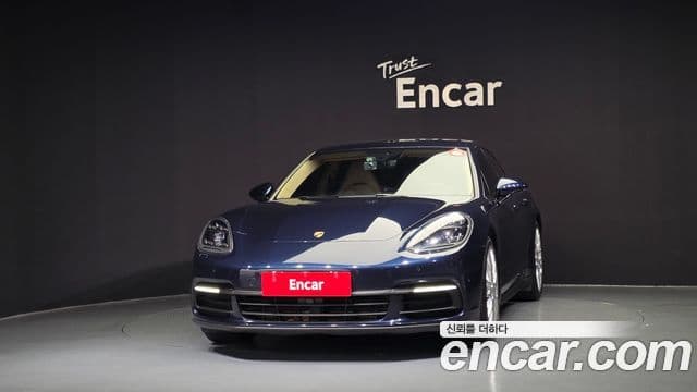 Porsche Panamera 2018 — ფოტო 3/20