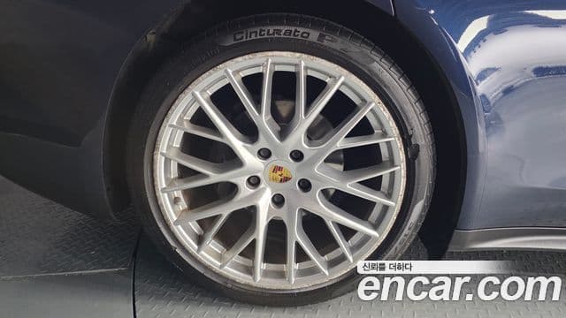 Porsche Panamera 2018 — ფოტო 5/20