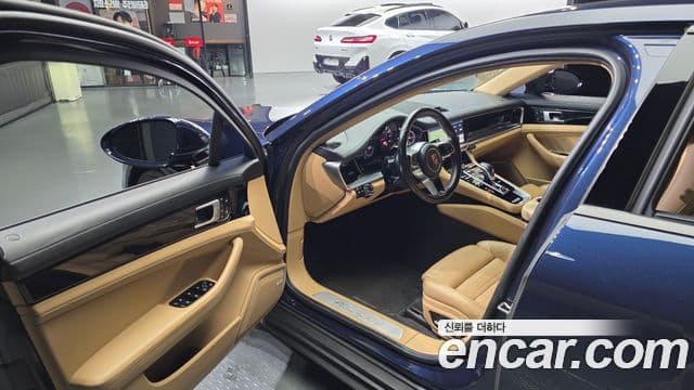 Porsche Panamera 2018 — ფოტო 10/20
