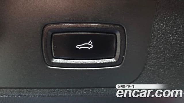 Porsche Panamera 2018 — ფოტო 18/20