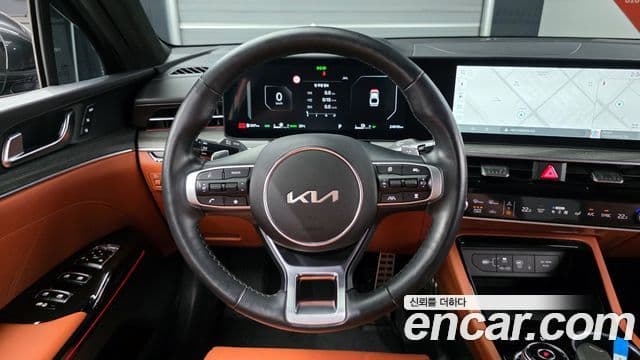 Kia K5 2023 — ფოტო 12/20